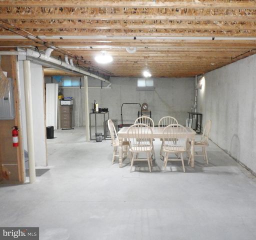 210 S LANDING DR, Milford, DE 19963