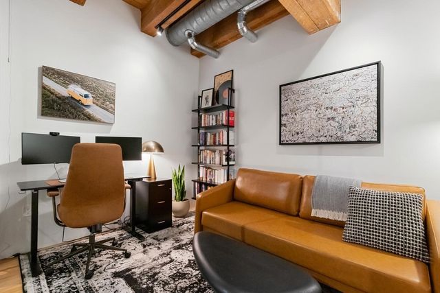 21 Wormwood St 422, Boston, MA 02210