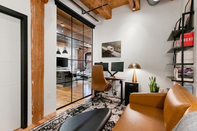 21 Wormwood St 422, Boston, MA 02210