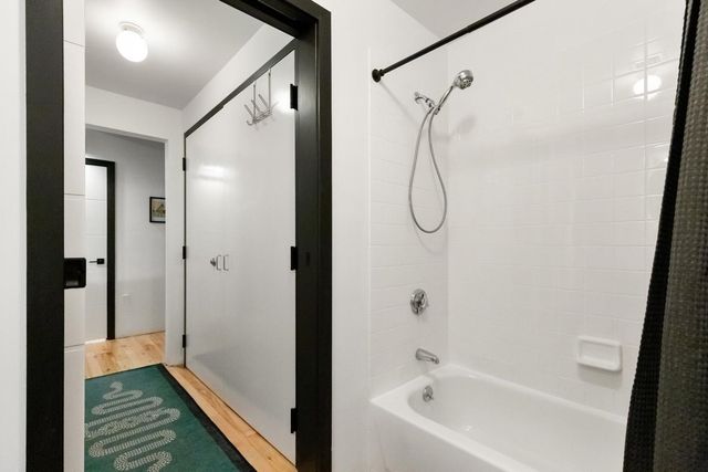 21 Wormwood St 422, Boston, MA 02210