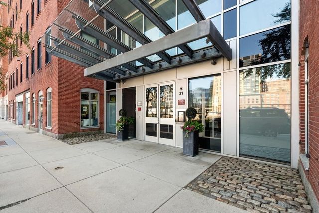 21 Wormwood St 422, Boston, MA 02210