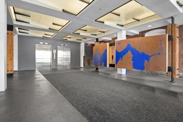 21 Wormwood St 422, Boston, MA 02210