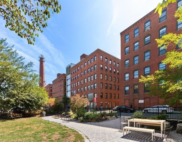 21 Wormwood St 422, Boston, MA 02210