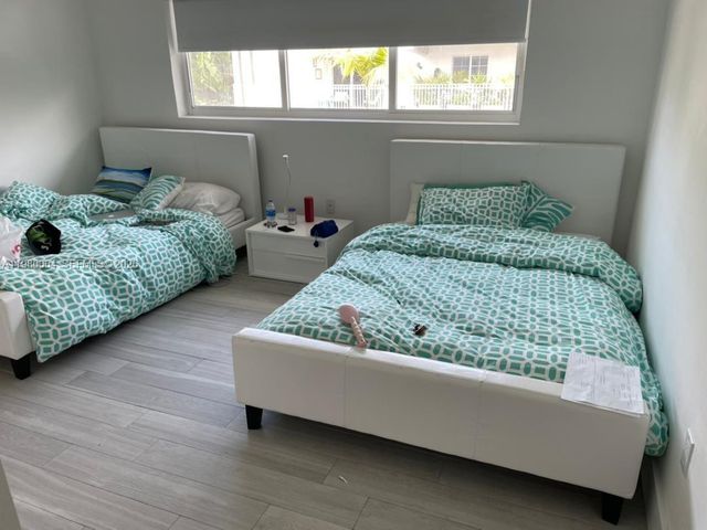 260 Sunrise Drive H, Key Biscayne, FL 33149