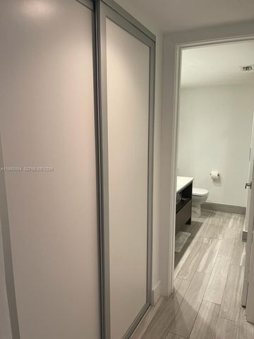 260 Sunrise Drive H, Key Biscayne, FL 33149