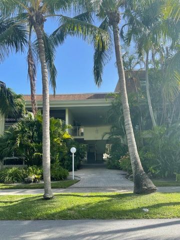 260 Sunrise Drive H, Key Biscayne, FL 33149