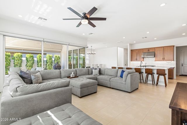 17245 W MIDDLEBURY Street, Surprise, AZ 85388