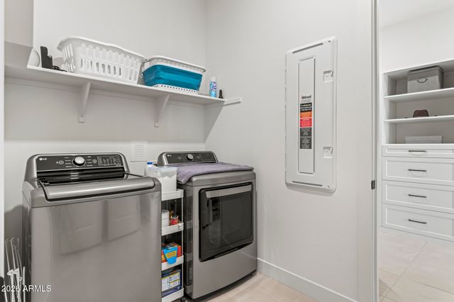 17245 W MIDDLEBURY Street, Surprise, AZ 85388