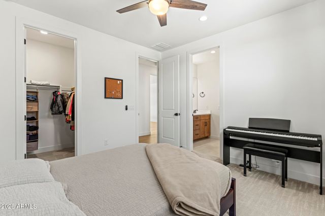 17245 W MIDDLEBURY Street, Surprise, AZ 85388