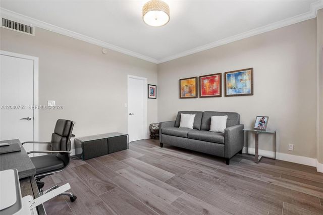 90 Edgewater Dr PH03, Coral Gables, FL 33133