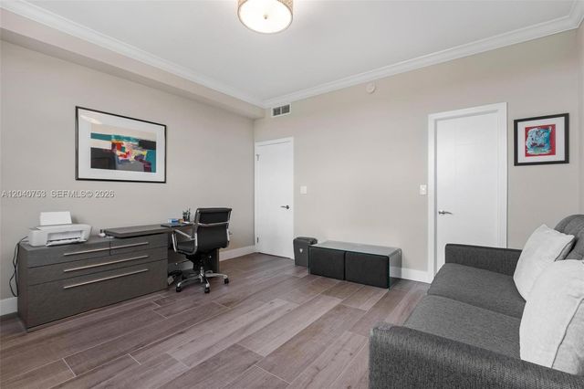 90 Edgewater Dr PH03, Coral Gables, FL 33133
