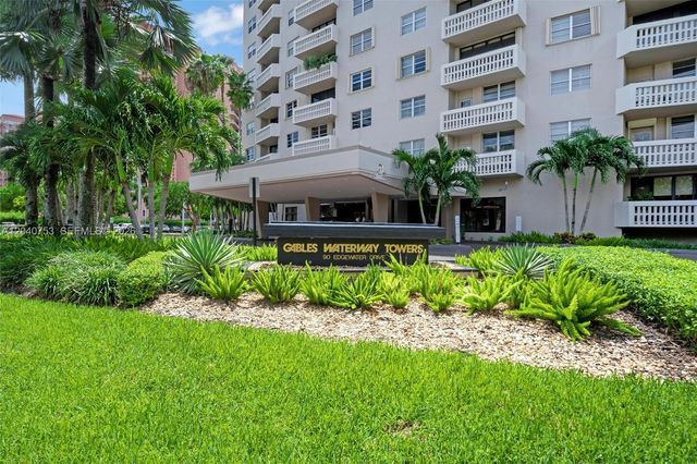 90 Edgewater Dr PH03, Coral Gables, FL 33133