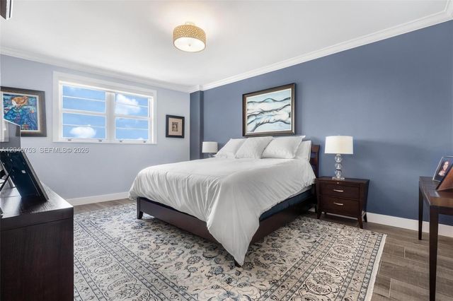 90 Edgewater Dr PH03, Coral Gables, FL 33133