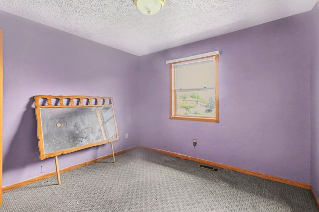 7954 Bracken Pkwy, Hobart, IN 46342