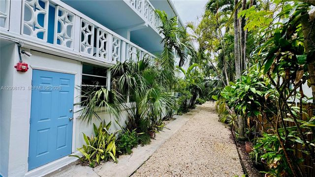 1120 102nd st 7, Bay Harbor Islands, FL 33154