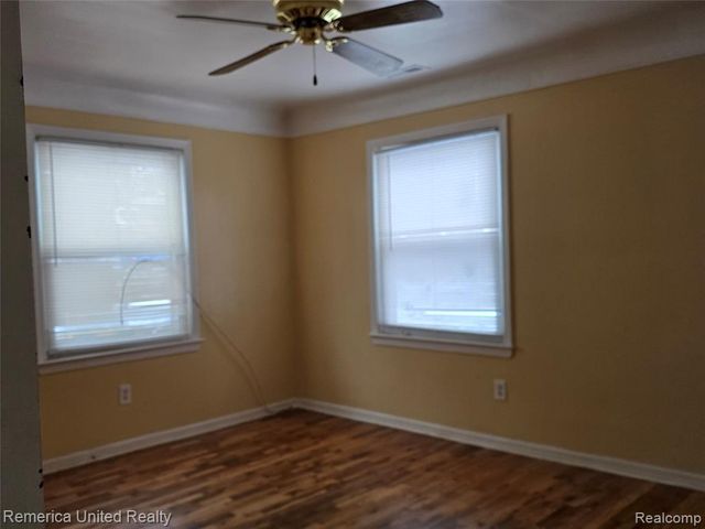 21541 Collingham Avenue, Farmington, MI 48336