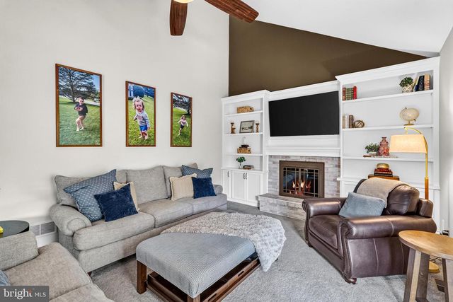 1110 COTSWOLD LN, West Chester, PA 19380