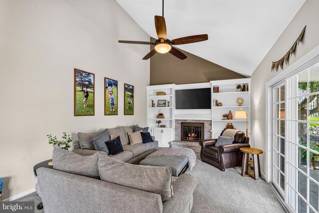 1110 COTSWOLD LN, West Chester, PA 19380