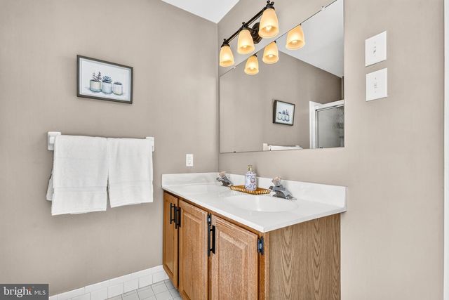 1110 COTSWOLD LN, West Chester, PA 19380