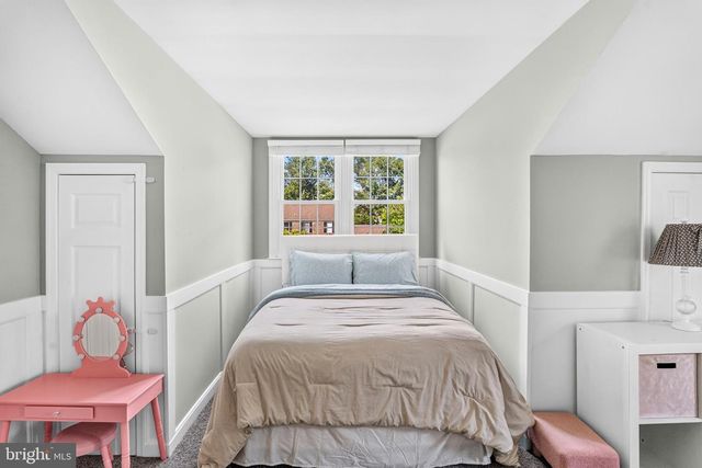 1110 COTSWOLD LN, West Chester, PA 19380