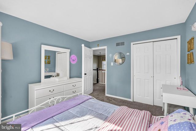 1110 COTSWOLD LN, West Chester, PA 19380