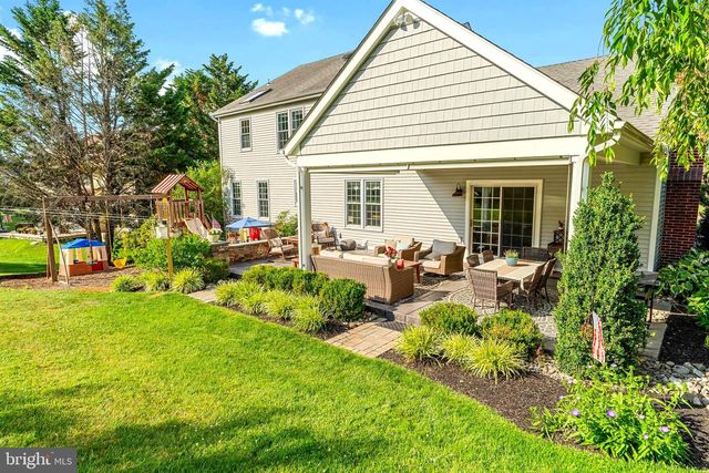 1110 COTSWOLD LN, West Chester, PA 19380