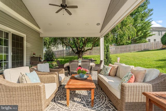 1110 COTSWOLD LN, West Chester, PA 19380