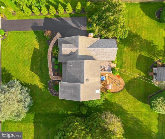 1110 COTSWOLD LN, West Chester, PA 19380