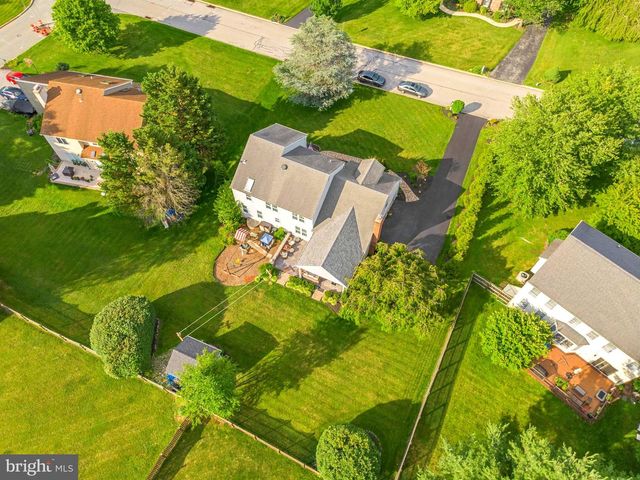 1110 COTSWOLD LN, West Chester, PA 19380