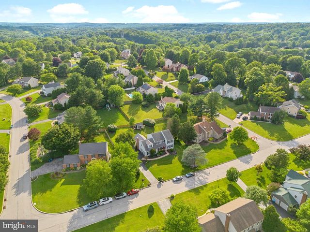 1110 COTSWOLD LN, West Chester, PA 19380