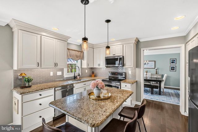 1110 COTSWOLD LN, West Chester, PA 19380