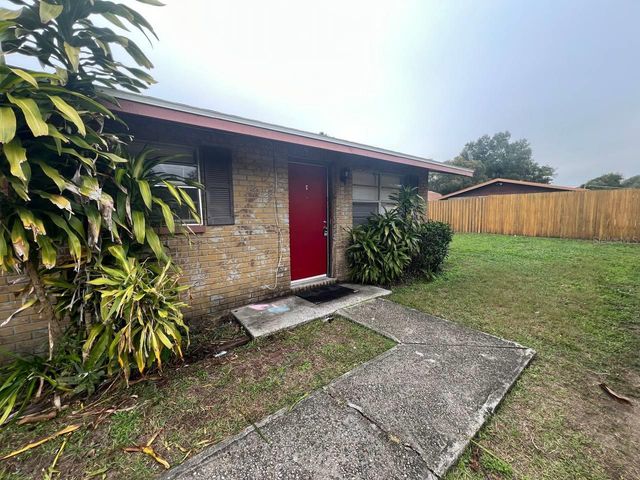 9406 EASTFIELD ROAD C, Thonotosassa, FL 33592
