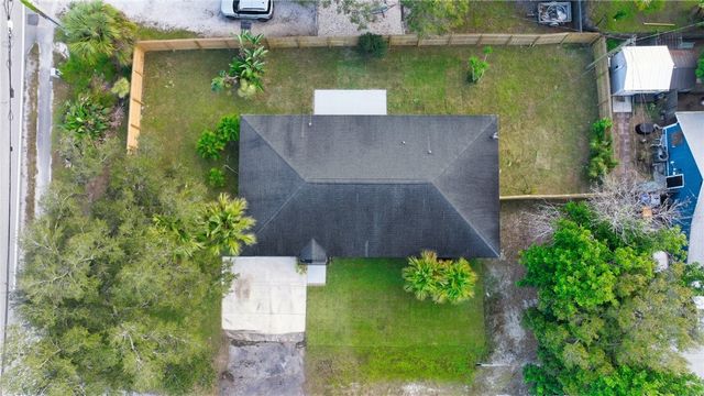 2025 9th Place, Vero Beach, FL 32960