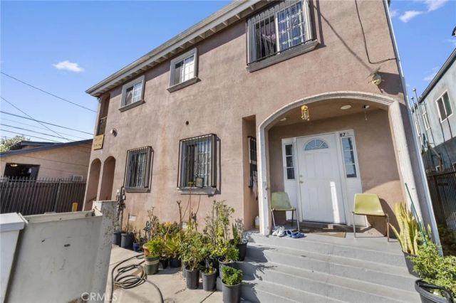 879 E 40th Place, Los Angeles, CA 90011