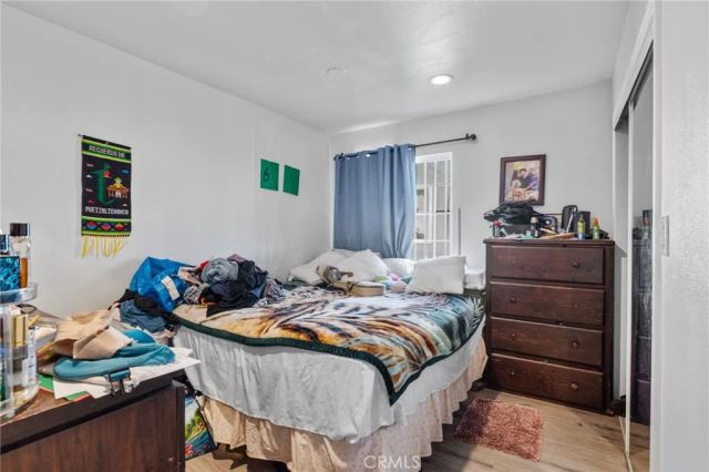 879 E 40th Place, Los Angeles, CA 90011