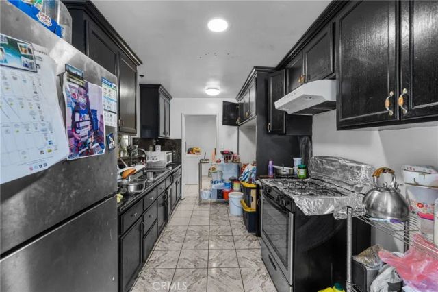 879 E 40th Place, Los Angeles, CA 90011