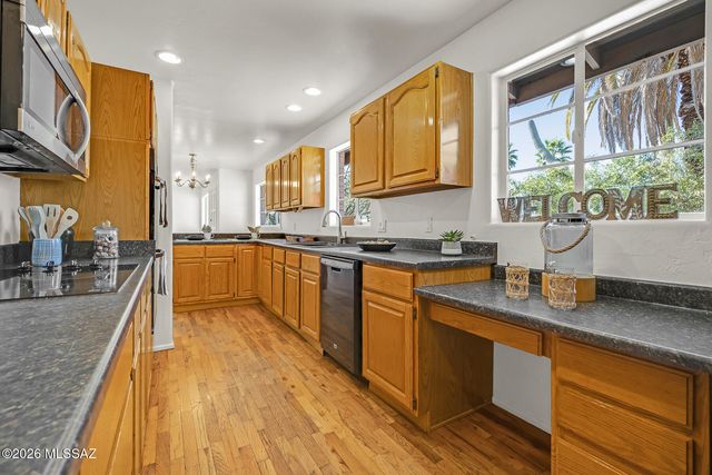 2758 N Warren Avenue, Tucson, AZ 85719