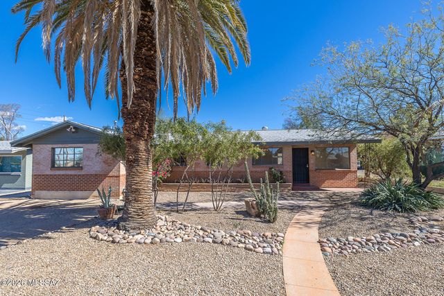 2758 N Warren Avenue, Tucson, AZ 85719