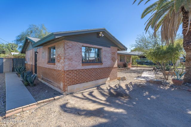 2758 N Warren Avenue, Tucson, AZ 85719