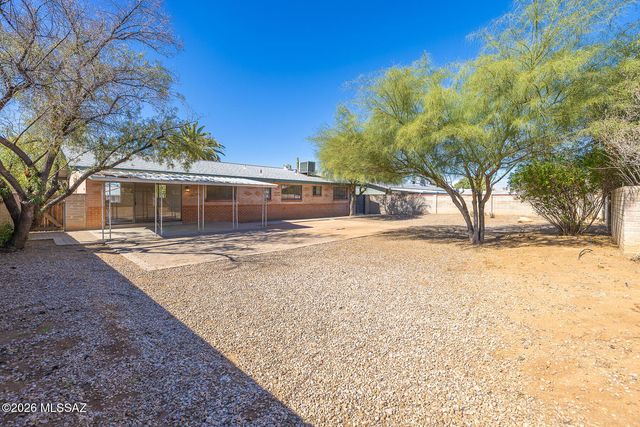 2758 N Warren Avenue, Tucson, AZ 85719