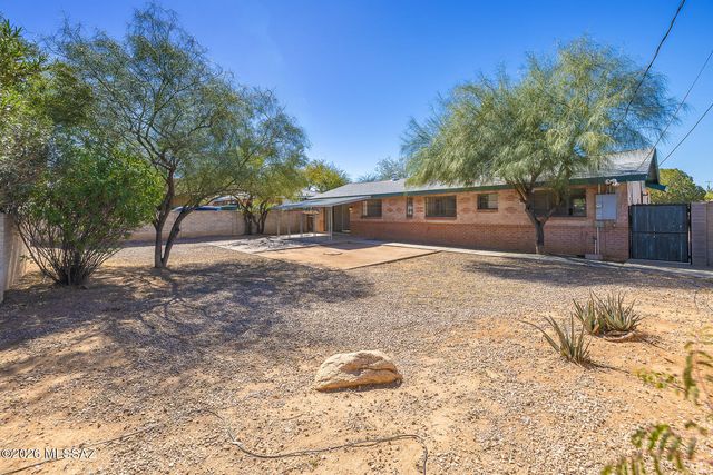 2758 N Warren Avenue, Tucson, AZ 85719