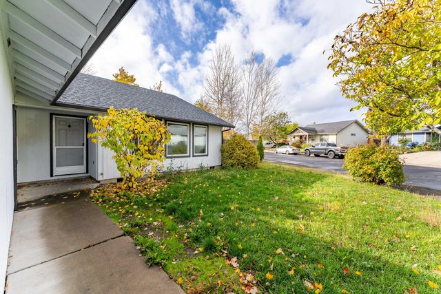 468 Merlee Circle, Eagle Point, OR 97524