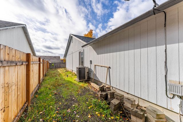 468 Merlee Circle, Eagle Point, OR 97524