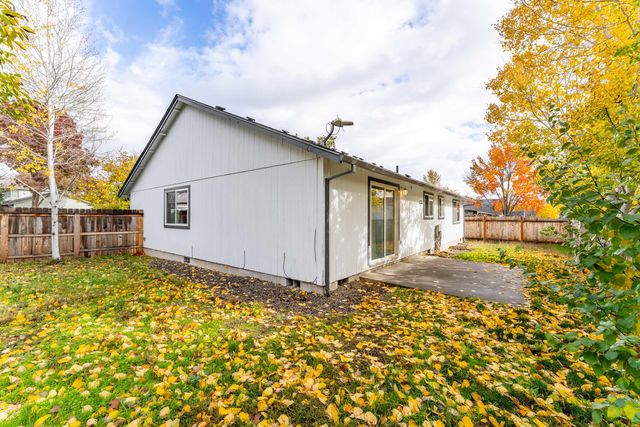 468 Merlee Circle, Eagle Point, OR 97524