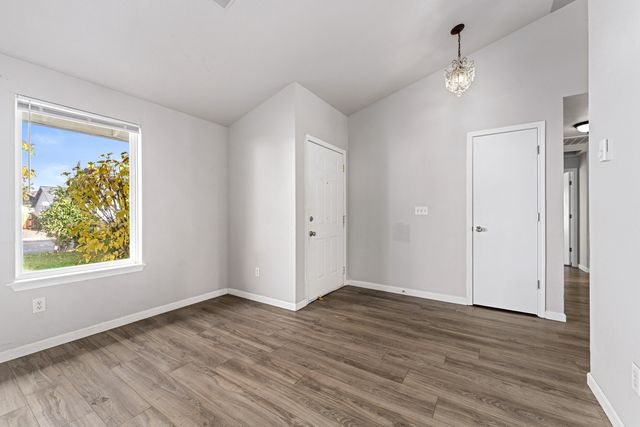 468 Merlee Circle, Eagle Point, OR 97524