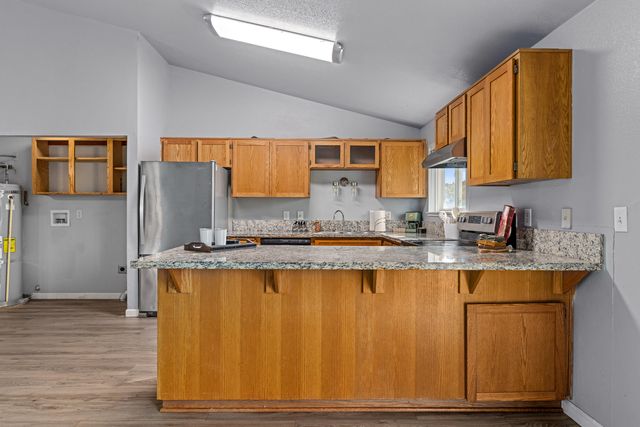 468 Merlee Circle, Eagle Point, OR 97524