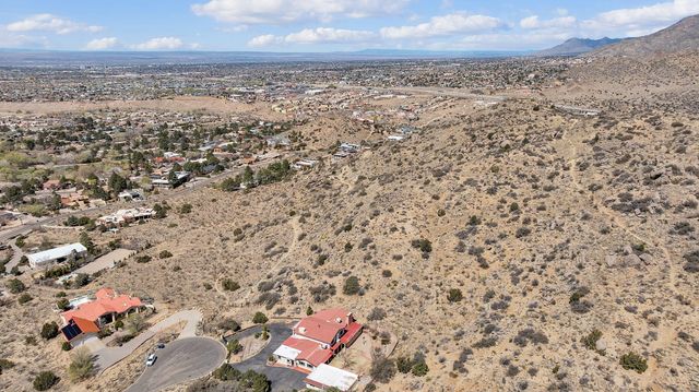 1512 LA TUNA Place SE, Albuquerque, NM 87123