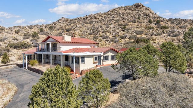 1512 LA TUNA Place SE, Albuquerque, NM 87123