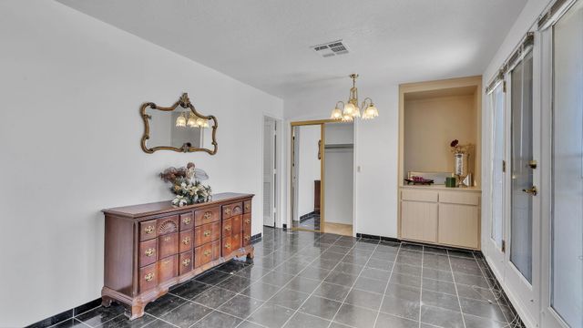 1512 LA TUNA Place SE, Albuquerque, NM 87123