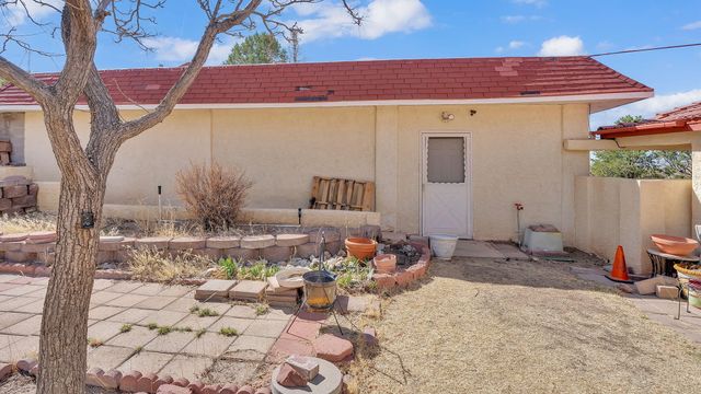 1512 LA TUNA Place SE, Albuquerque, NM 87123